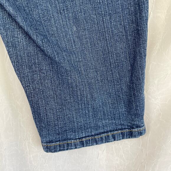 🌞 VTG Y2K St. John’s Bay Denim Bermuda Shorts Blue Jeans Capri Size 8P Petite - Picture 13 of 16